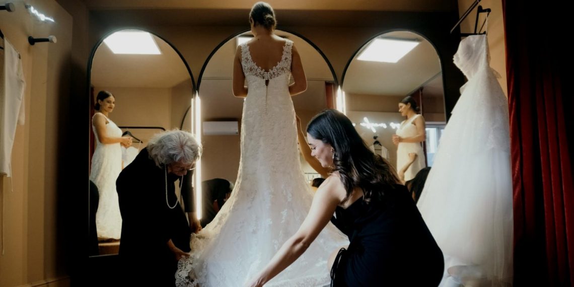 Everything you need to know about the wedding dress fitting